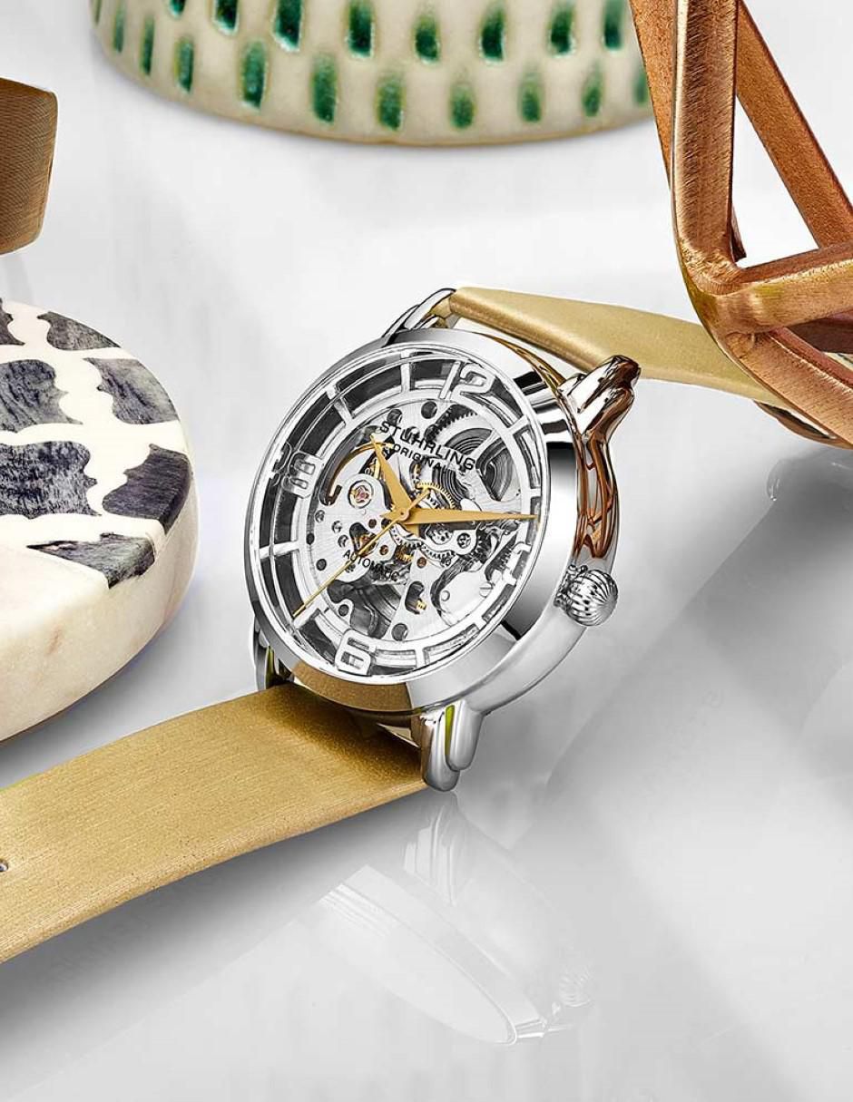 Reloj Legacy para mujer Set 3982.1 & Aretes Reloj Legacy para mujer Set 3982.1 & Aretes